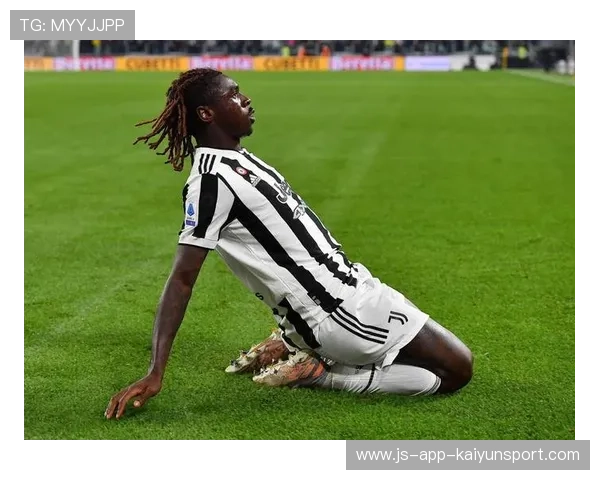 尤文图斯—基耶萨外脚背弧线球及时入网